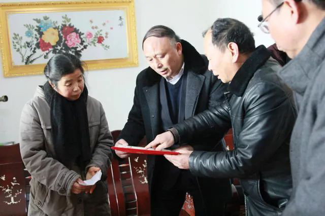 向他致敬！倒在扶貧攻堅一線的工會好干部胡學發(fā)