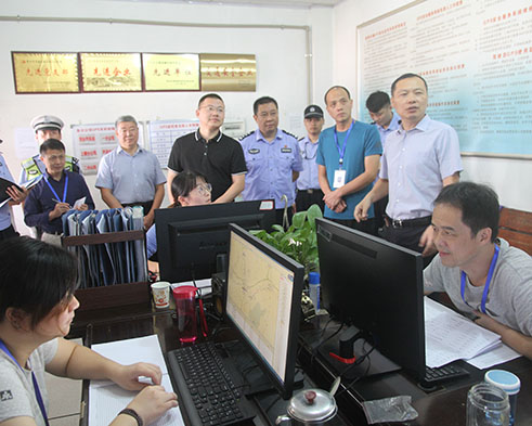 副市長(zhǎng)袁志堅(jiān)深入萍鄉(xiāng)汽車(chē)站督導(dǎo)安保工作