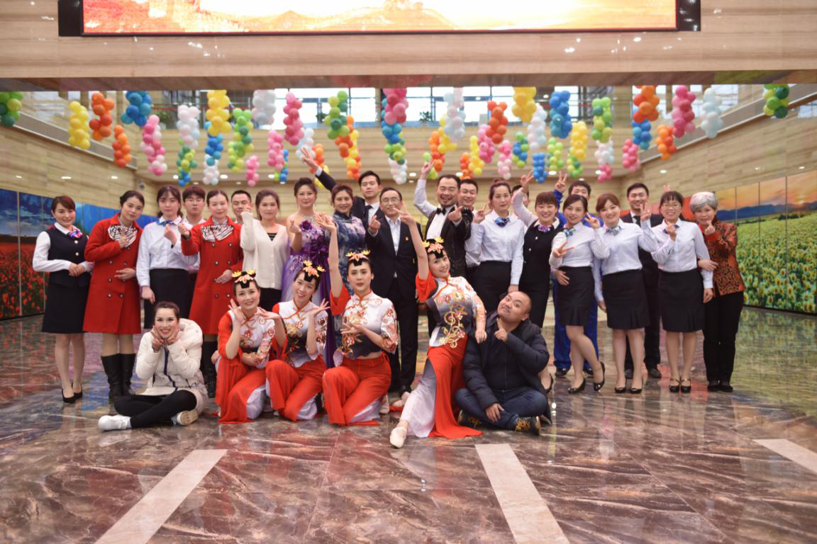 江西長(zhǎng)運(yùn)集團(tuán)參加市政公用集團(tuán)2018年“十大新聞”揭曉暨2019年          “歡樂(lè)嘉年華”文藝演出并獲得圓滿(mǎn)成功