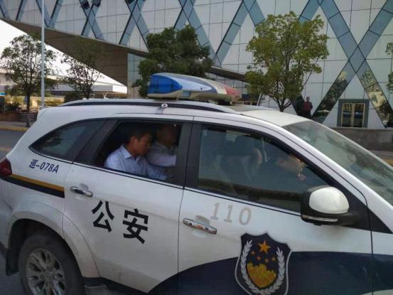 【點贊】打擊黑車 敢于作為——南昌長運(yùn)西站客運(yùn)分公司黨員風(fēng)采