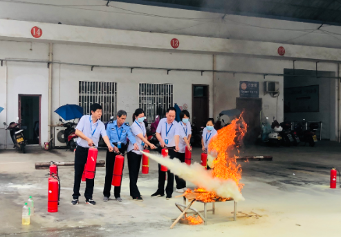 婺源公交、婺源長運(yùn)舉行消防安全培訓(xùn)