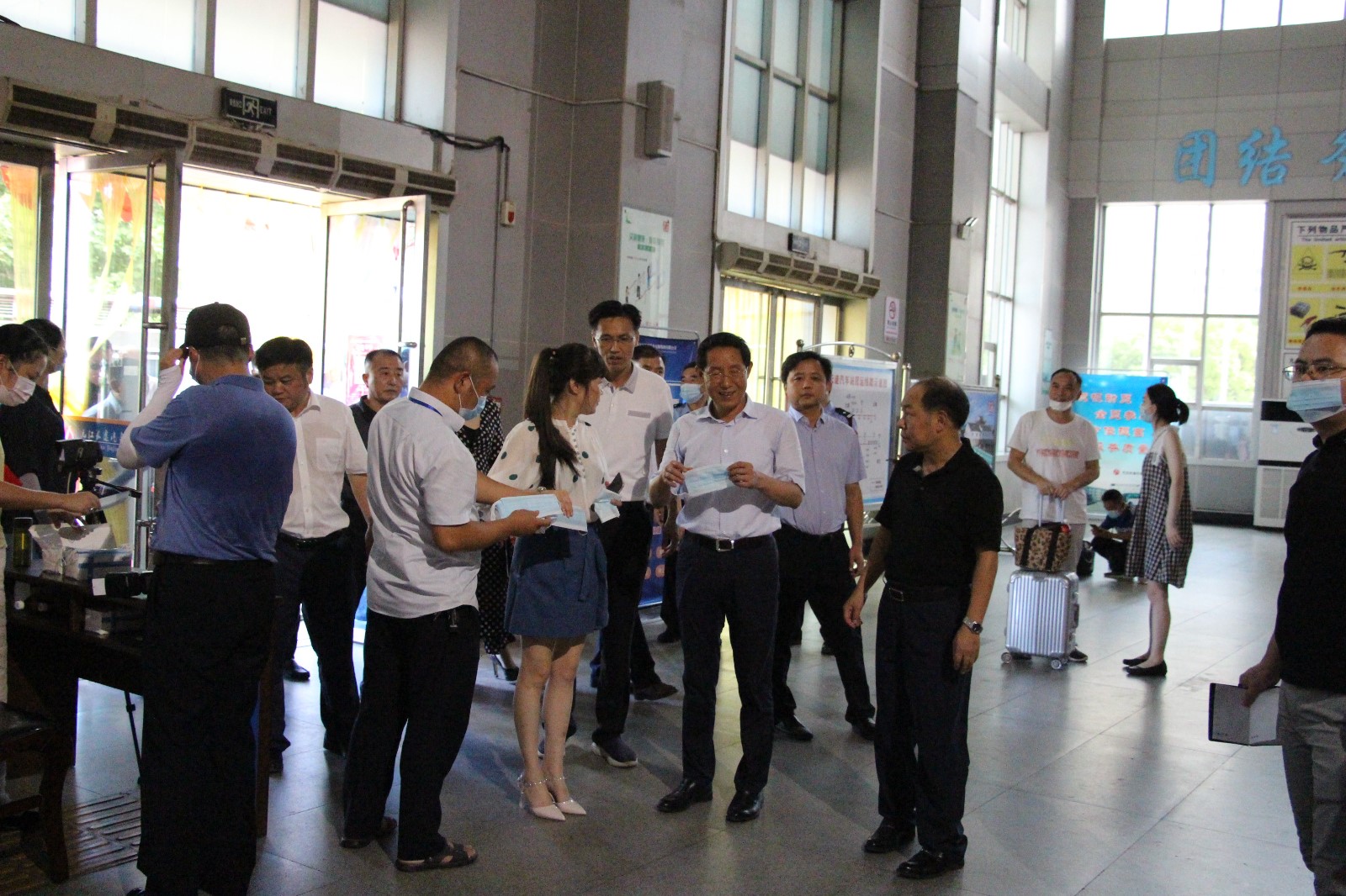 林彬楊一行深入九江汽車(chē)站視察全國(guó)文明城市創(chuàng)建工作