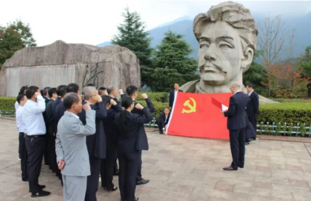 上饒汽運(yùn)開展“重溫歷史、感悟初心”主題黨日活動(dòng)