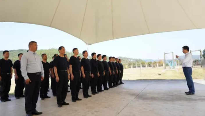 鷹潭長運、公交組建防恐維穩(wěn)應(yīng)急隊并開展拓展訓(xùn)練