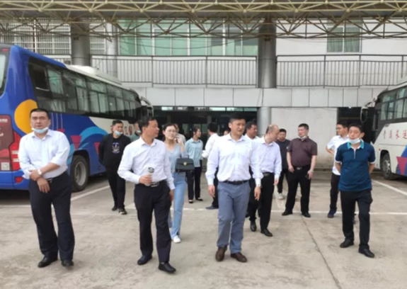 占梁一行蒞臨鷹潭長運(yùn)、鷹潭公交檢查指導(dǎo)工作