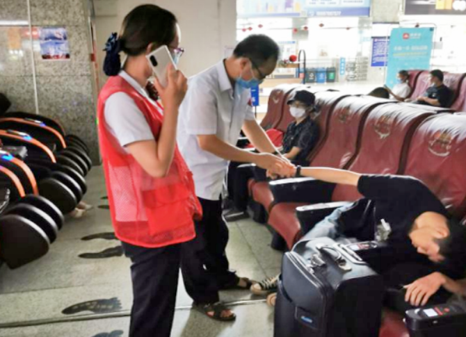 都市城際公交:心系乘客解危難 傾心為民辦實(shí)事