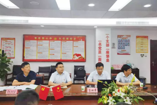 創(chuàng)新經(jīng)營 || 上饒汽運(yùn)通過上饒市城鄉(xiāng)高效配送專項(xiàng)行動(dòng)現(xiàn)場(chǎng)評(píng)審會(huì)答辯