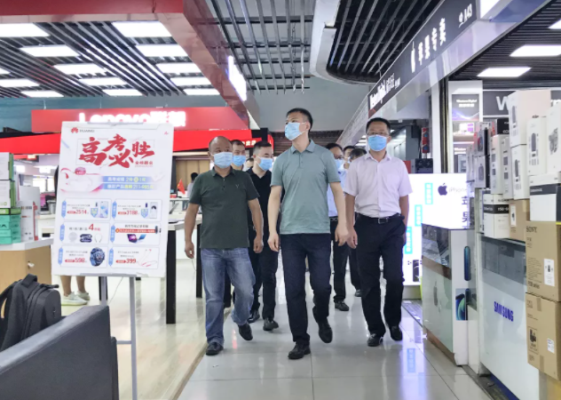 葛威敏一行督導(dǎo)長運物業(yè)、徐坊客運站疫情防控及安全工作