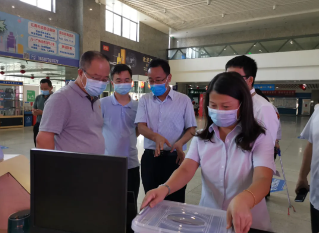 傅曉軍一行督導(dǎo)南昌長途汽車站、徐坊客運站疫情防控及文明創(chuàng)建工作