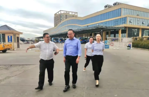 胡維泉一行調(diào)研指導(dǎo)鄱陽(yáng)長(zhǎng)運(yùn)安全生產(chǎn)及經(jīng)營(yíng)工作