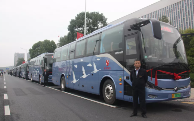 胡維泉出席吉安長運(yùn)、公交旅游巴士直通專線開通儀式并致辭