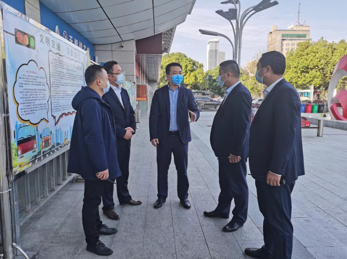 王曉深入徐坊客運站督查文明創(chuàng)建、疫情防控及安全生產(chǎn)工作