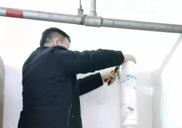 長(zhǎng)運(yùn)物業(yè)：長(zhǎng)欣分公司維修地下室水管