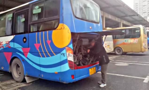 新余長(zhǎng)運(yùn) 開(kāi)展2022年春運(yùn)前機(jī)務(wù)安全專項(xiàng)檢查