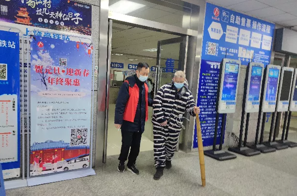 上饒汽運(yùn)    ：“不著急，慢慢走”