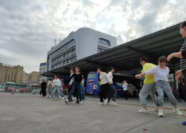 撫州長運：金溪分公司舉辦“凝心聚力，攜手同行”團建活動