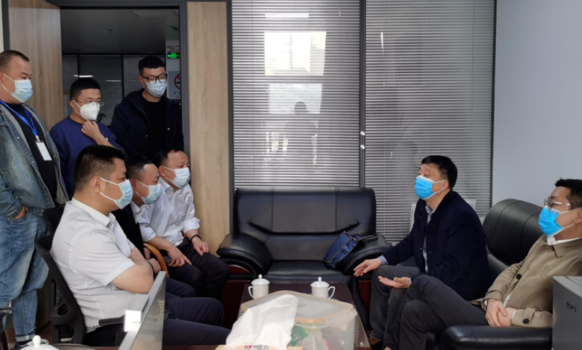 總部安管部、運營部督導都市城際公交疫情防控工作