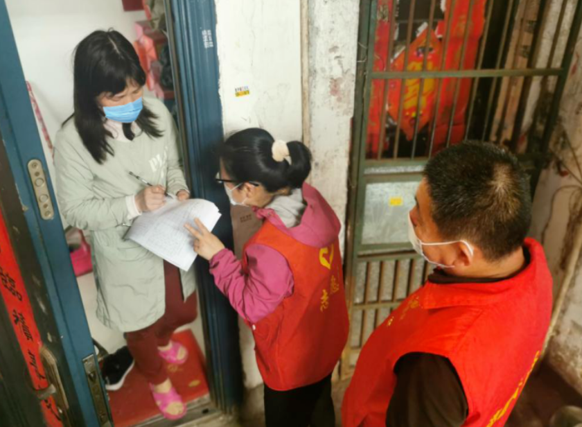 長鴻物業(yè):開展“掃樓行動” 共筑“紅色堡壘”