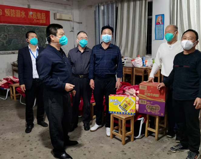 上饒汽運(yùn) 看望援萬年運(yùn)輸保障車隊(duì)