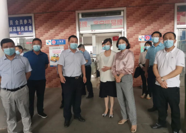 九江長運  武寧縣領(lǐng)導考察德安鎮(zhèn)村公交改造項目