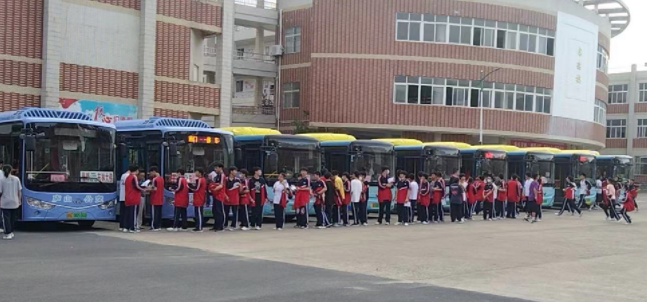 九江長運:提供優(yōu)質(zhì)包車服務(wù) 贏得良好社會效益