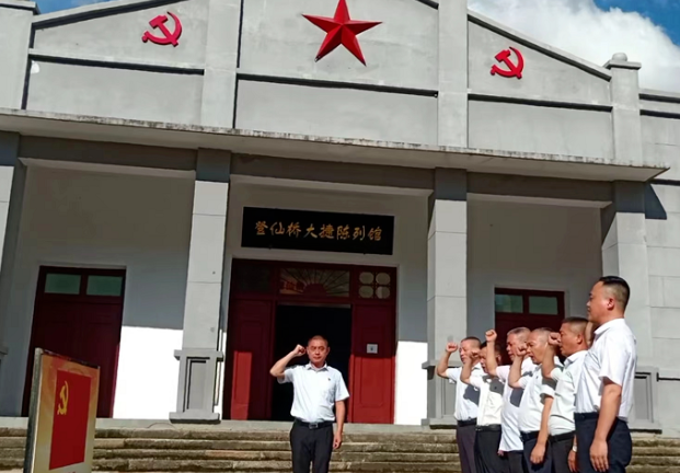 撫州長(zhǎng)運(yùn):樂(lè)安分公司黨支部開(kāi)展主題教育活動(dòng)