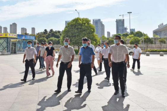 肖壯一行調(diào)研江西長運 王曉等陪同