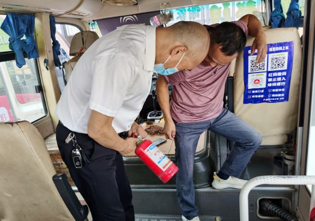 鄱陽長運:開展國慶節(jié)前安全機務檢查工作