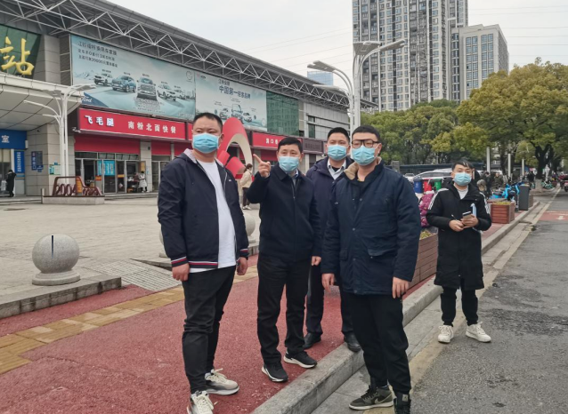 市道路運(yùn)輸服務(wù)中心領(lǐng)導(dǎo)督導(dǎo)都市城際公交文明創(chuàng)建、安全生產(chǎn)工作