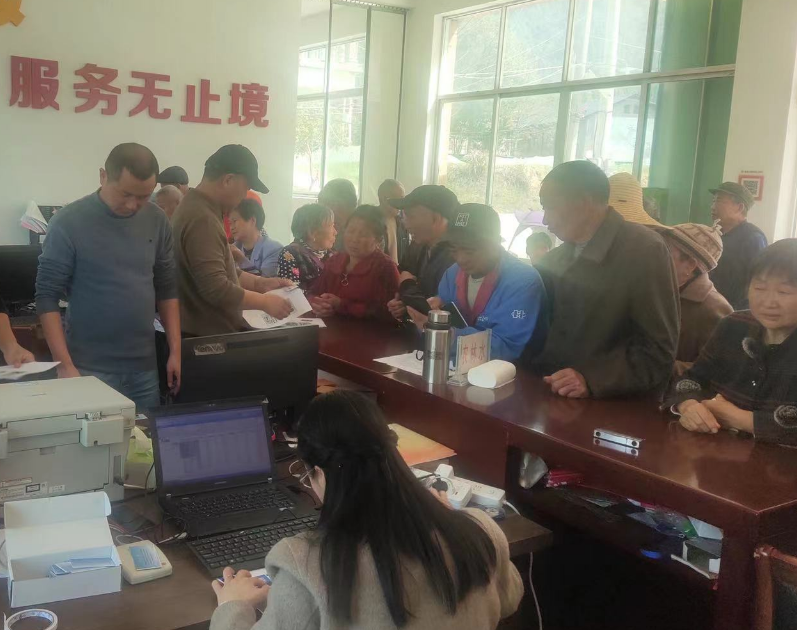 景德鎮(zhèn)長(zhǎng)運(yùn)：浮梁公交下鄉(xiāng)鎮(zhèn) 將服務(wù)送上門