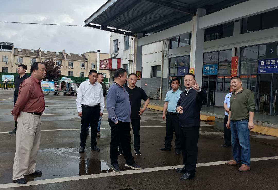 黃山長運(yùn):安徽省交通運(yùn)輸廳領(lǐng)導(dǎo)督導(dǎo)黟縣汽車站 “五一”安全生產(chǎn)工作