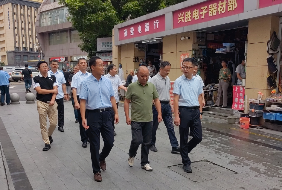 江西長運檢查長運物業(yè)安全生產工作 穆孫祥現場督導