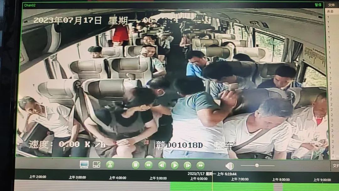 吉安公司:感動(dòng) 發(fā)生在吉安至安福的公交車廂里