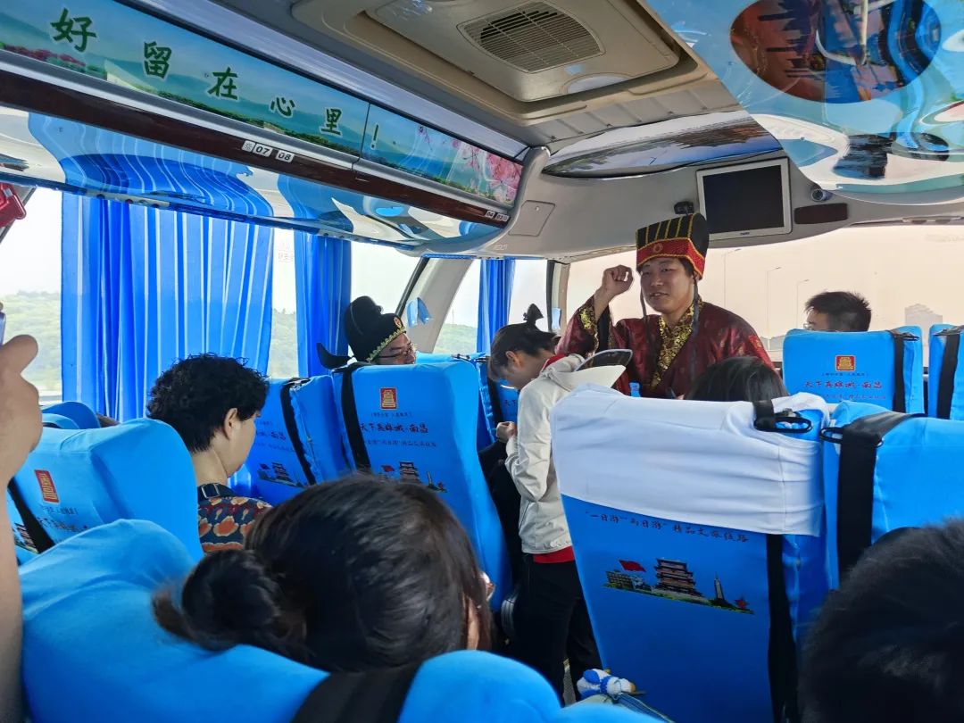 都市城際公交：南昌文旅精品線路之?；韬顕接膶殮g樂之旅