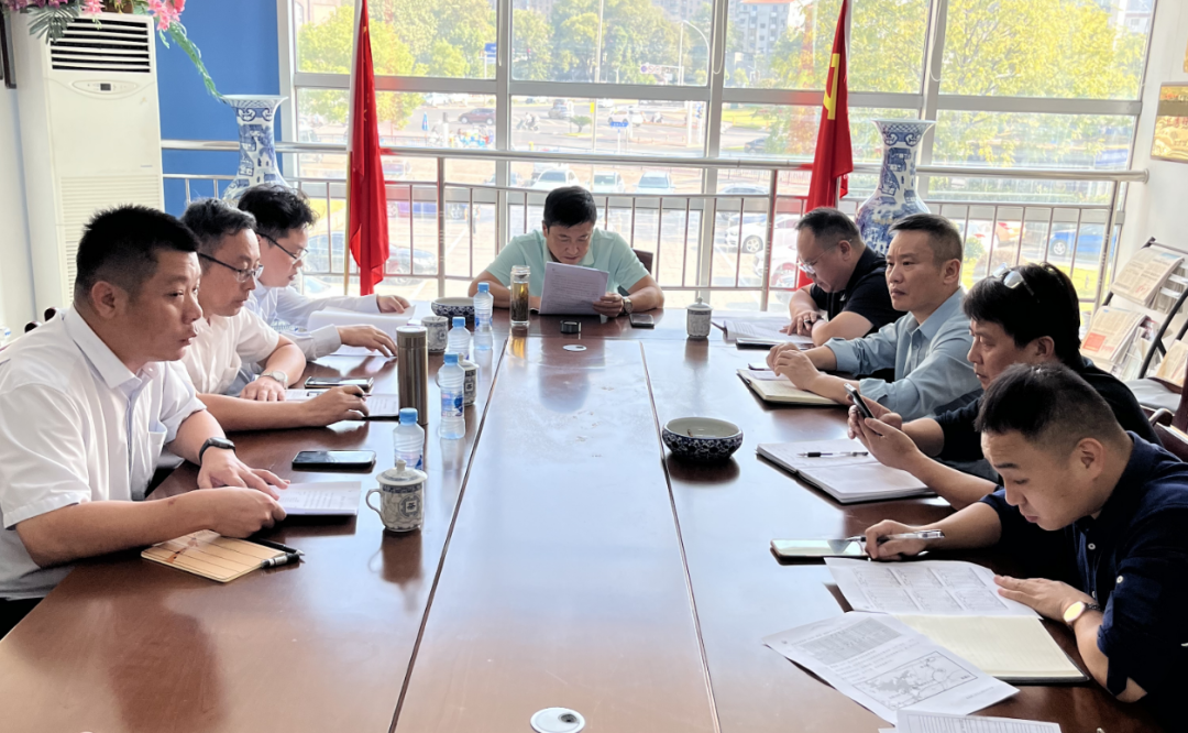 占梁一行出席景樂(lè)昌客運(yùn)班線運(yùn)營(yíng)專(zhuān)題會(huì)