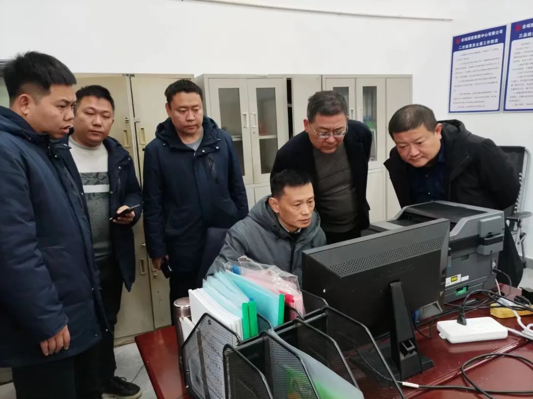 黃俊一行深入南昌長(zhǎng)途汽車(chē)站督導(dǎo)春運(yùn)工作