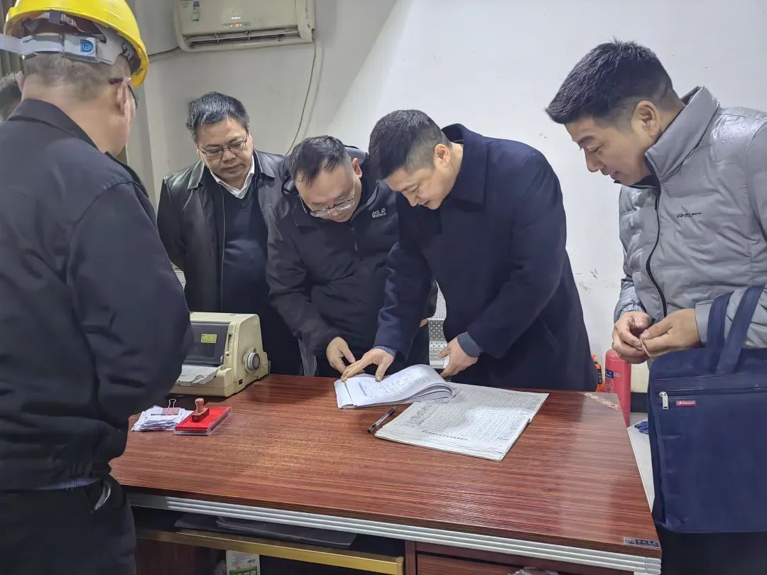 占梁一行檢查鄱陽(yáng)長(zhǎng)運(yùn)、上饒汽運(yùn)春運(yùn)工作