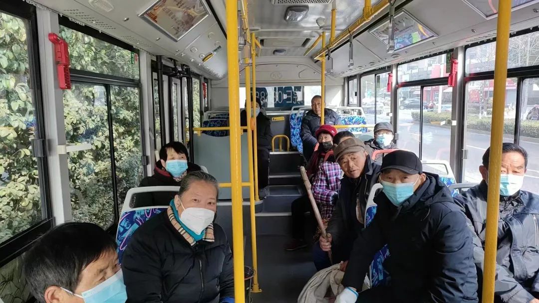 馬鞍山長(zhǎng)客?：201、204公交讓群眾“乘”心如意