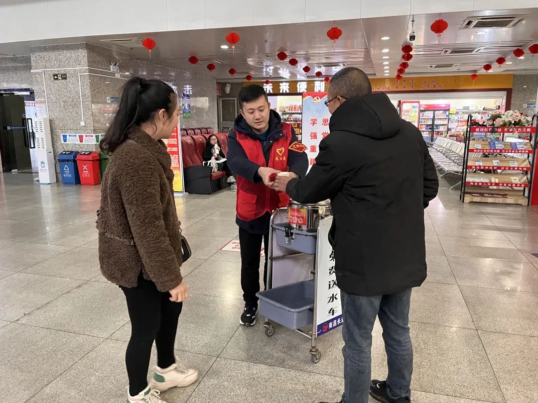 都市城際公交、大通物流：情滿三月學雷鋒