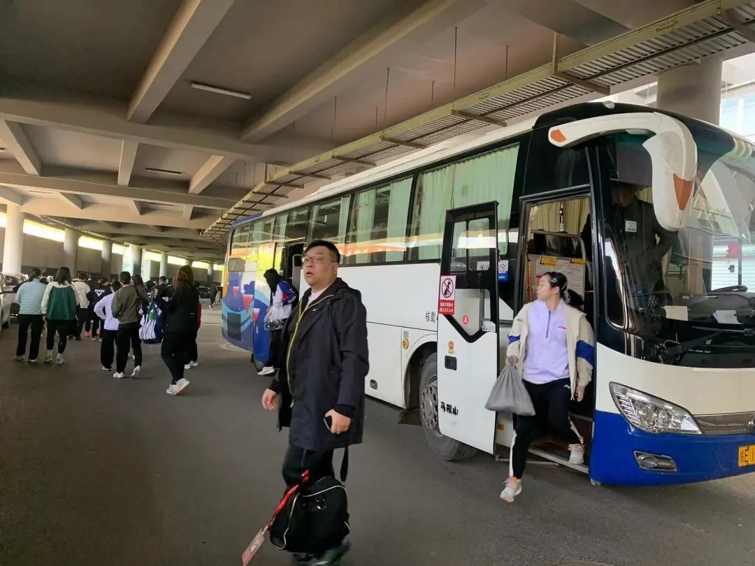 馬鞍山長客：當涂長客擔負“農(nóng)行杯”全國羽毛球單項冠軍賽運輸任務