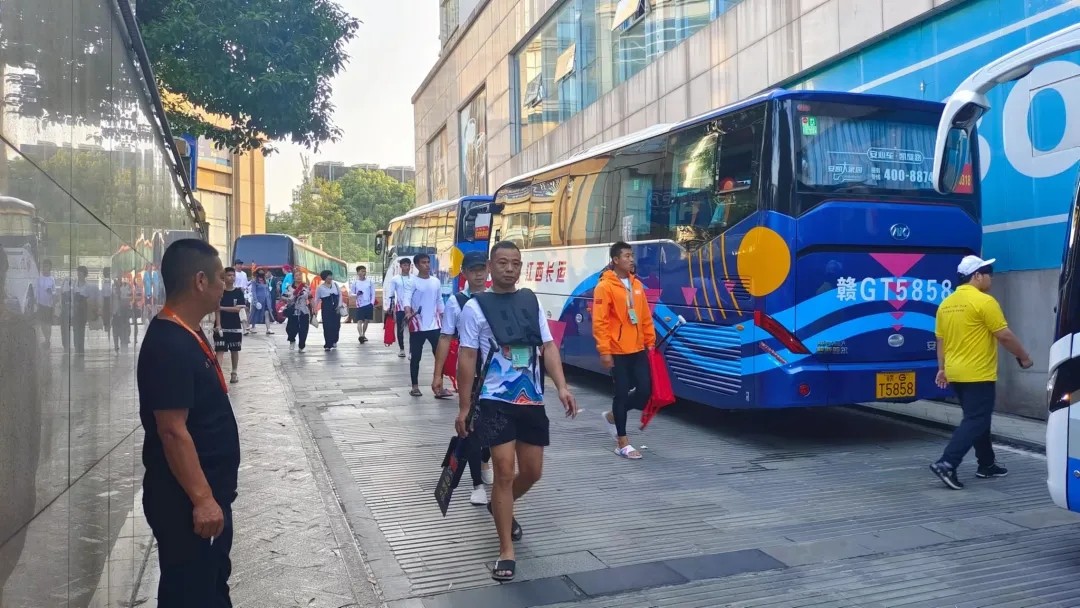 九江長運：圓滿完成長江經(jīng)濟(jì)帶龍舟邀請賽運輸任務(wù)