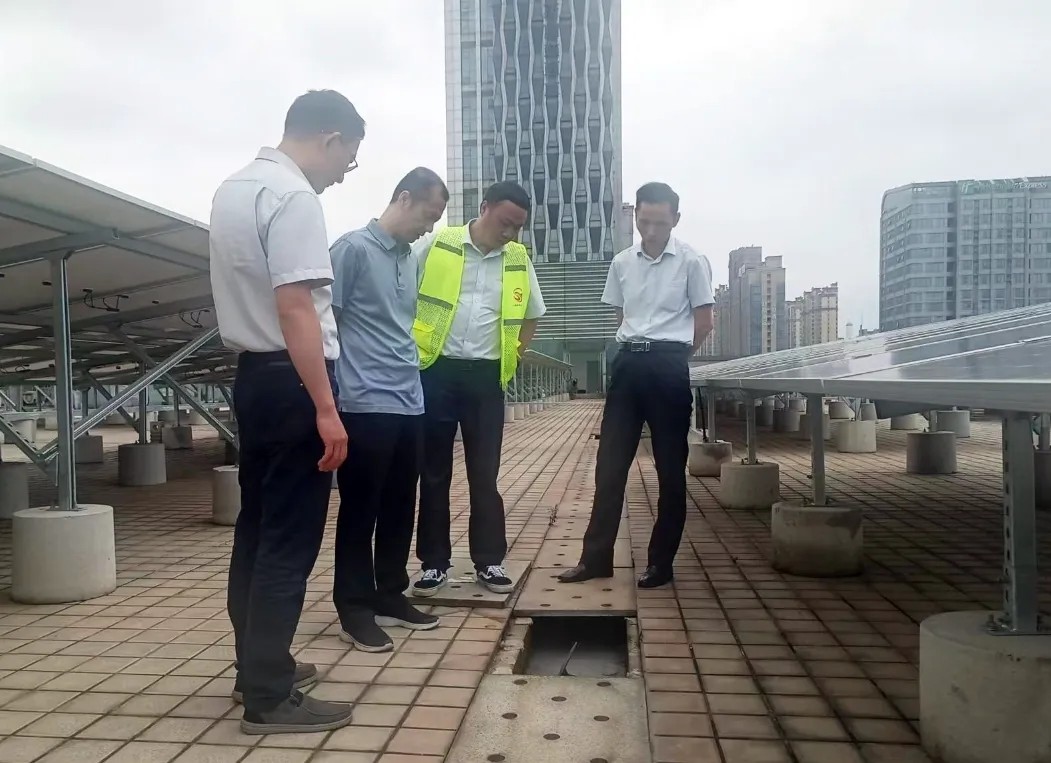 都市城際公交：開展暴雨、強(qiáng)對(duì)流等惡劣天氣的督查