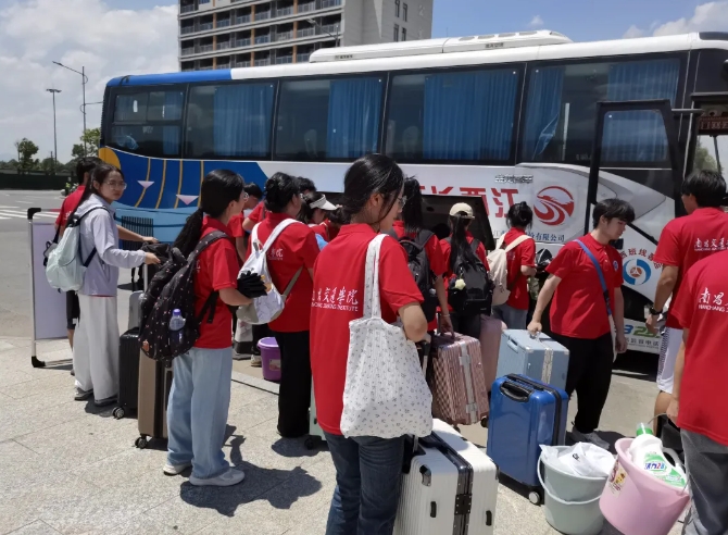 戰(zhàn)酷暑 || 勞動(dòng)者之歌“火熱開(kāi)唱”