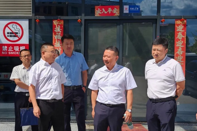 李偉一行調研上饒汽運、婺源公交