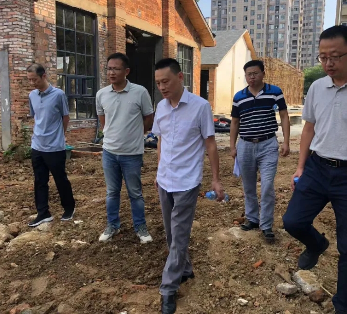 黃俊督導大通物流、長運物業(yè)雨污分流項目施工情況