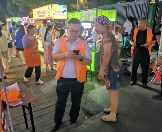 九江長運:干部職工齊下一線 開展站點巴士地推活動