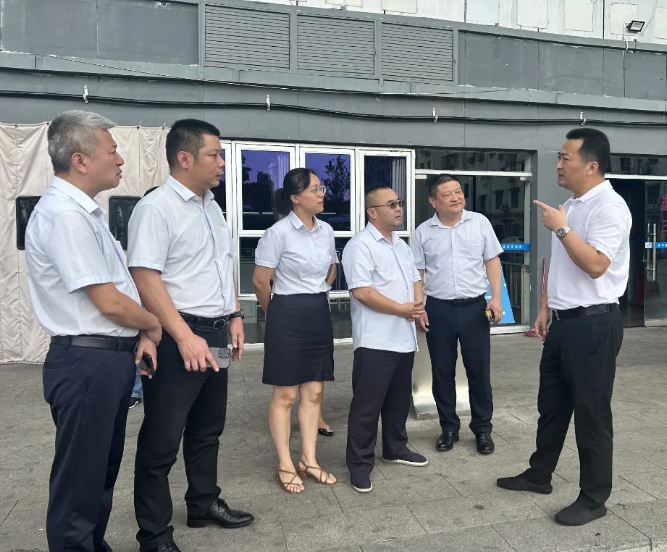 王曉督導(dǎo)都市城際公交、長運(yùn)物業(yè)“雙節(jié)”準(zhǔn)備工作及生產(chǎn)運(yùn)營情況