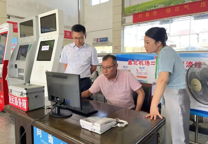 肖良芝督導(dǎo)撫州長(zhǎng)運(yùn)、鷹潭公司國(guó)慶節(jié)前安全生產(chǎn)工作