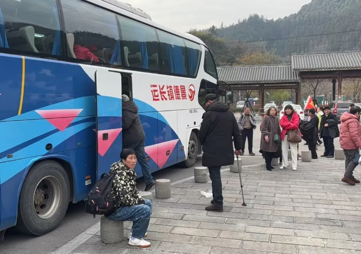 景德鎮(zhèn)長運(yùn)：圓滿完成2025迎新年民俗活動(dòng)運(yùn)輸保障任務(wù)