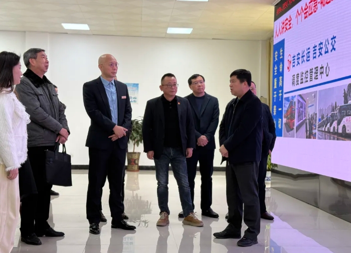 吉安公司：市交通運輸局領(lǐng)導(dǎo)深入吉安公司督導(dǎo)元旦節(jié)前安全生產(chǎn)工作